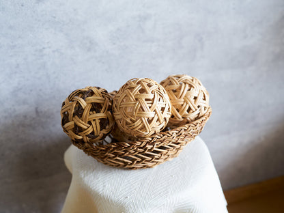 Matatabi Ball Large (With Bark / Peeled) / Matatabi / Yamagata-JPN 311443