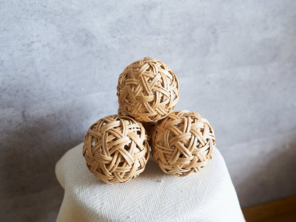 Matatabi Ball Large (With Bark / Peeled) / Matatabi / Yamagata-JPN 311443