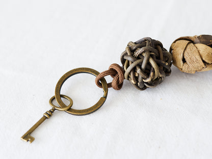 Key Holder with Paracord & Key / Akebi, Walnut & Grapevine / Yamagata-JPN 311438-1
