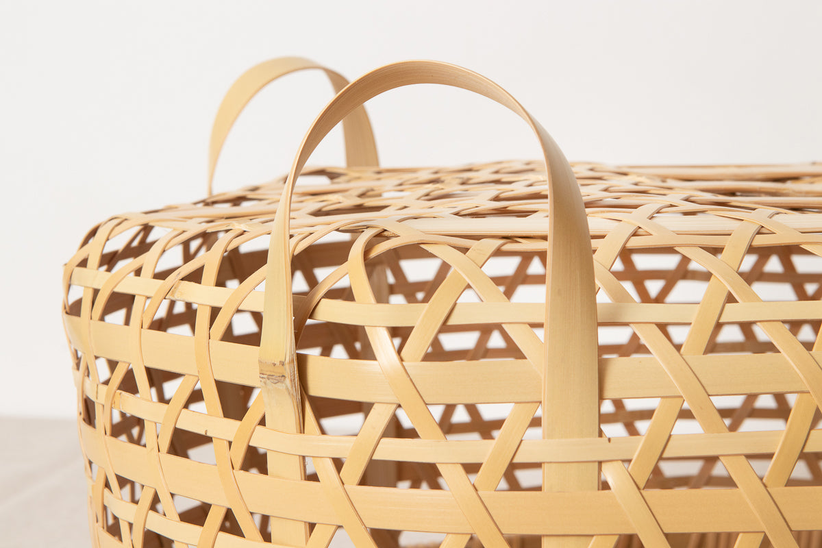 Oval Basket with Feet & Handles / White Bamboo / Tochigi-JPN 350101