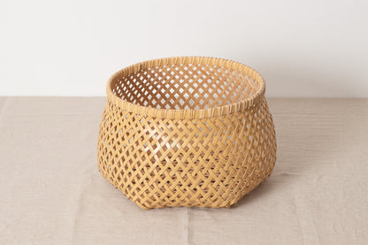 Storage Basket “Tessen Weave” / White Bamboo / Tochigi-JPN 350107-1