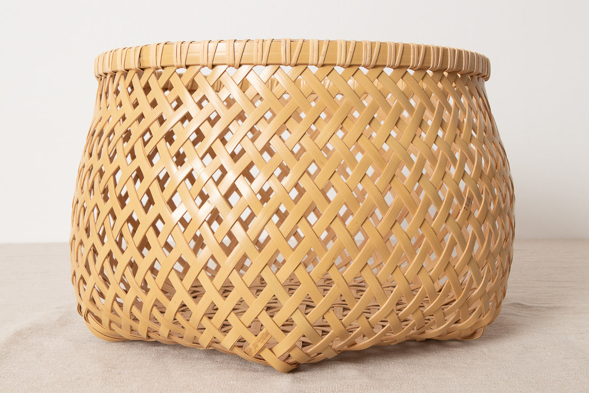 Storage Basket “Tessen Weave” / White Bamboo / Tochigi-JPN 350107-1
