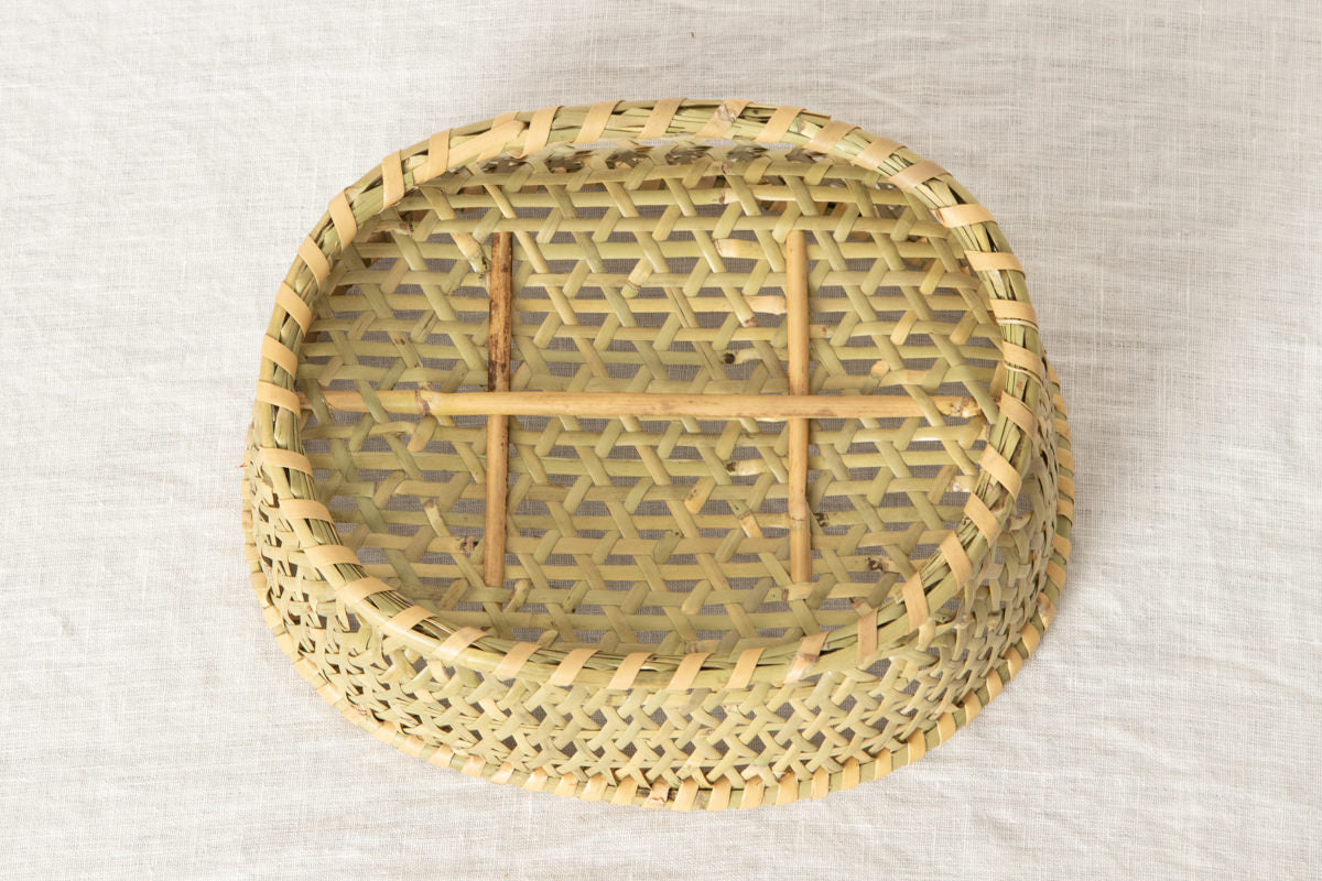 Oval Shallow Dish Basket / Nemagari Bamboo / Nagano-JPN 610232-1