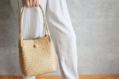 Handbag “Cube” with Closure / Krajood Grass / THA 3115107-1