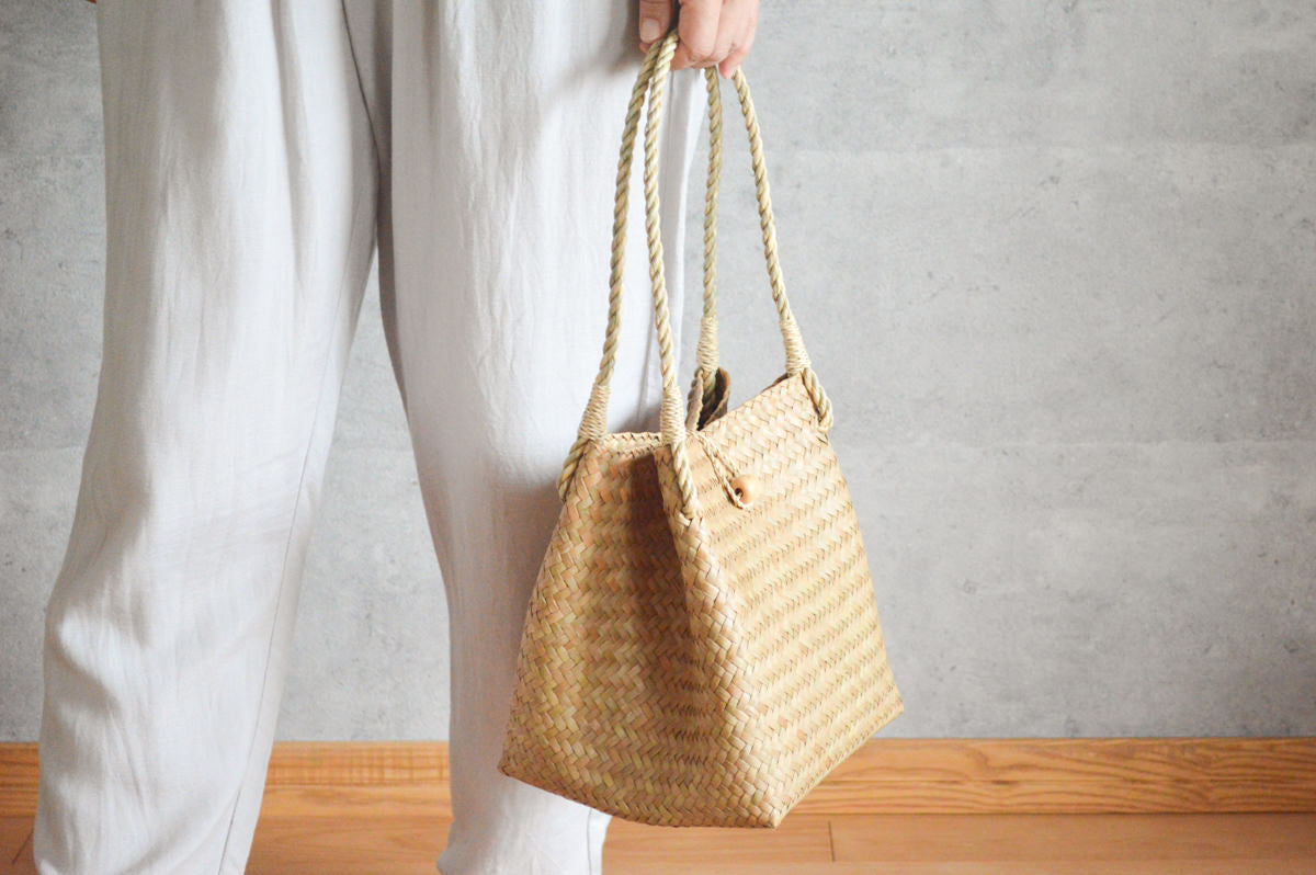 Handbag “Cube” with Closure / Krajood Grass / THA 3115107-1