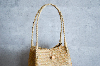 Handbag “Cube” with Closure / Krajood Grass / THA 3115107-1