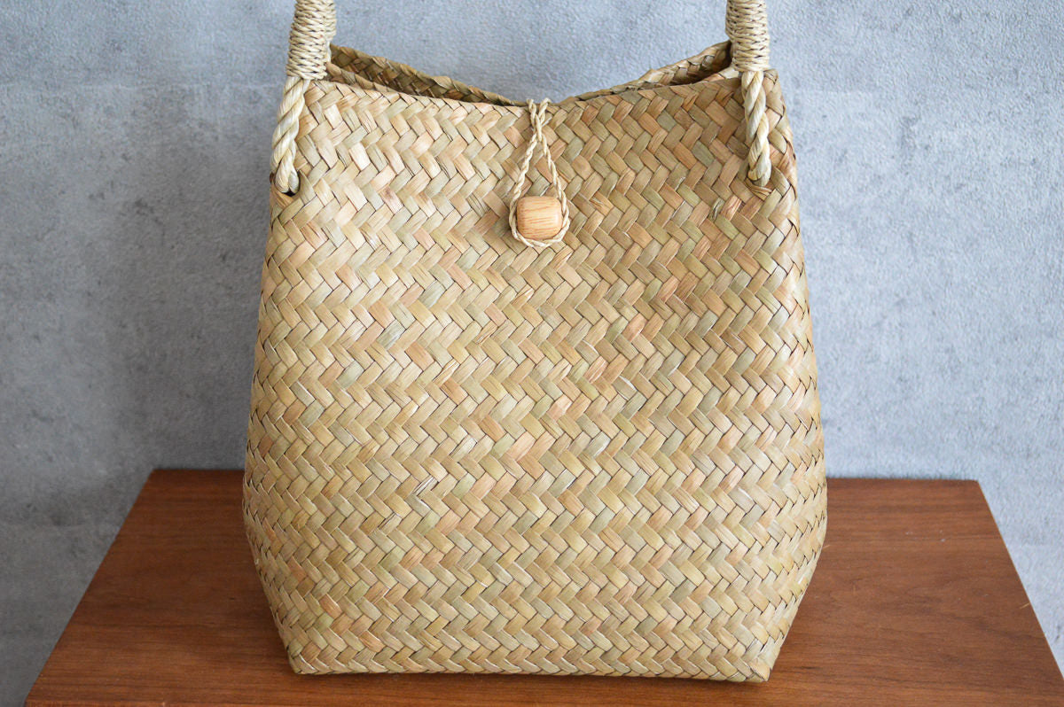 Handbag “Cube” with Closure / Krajood Grass / THA 3115107-1